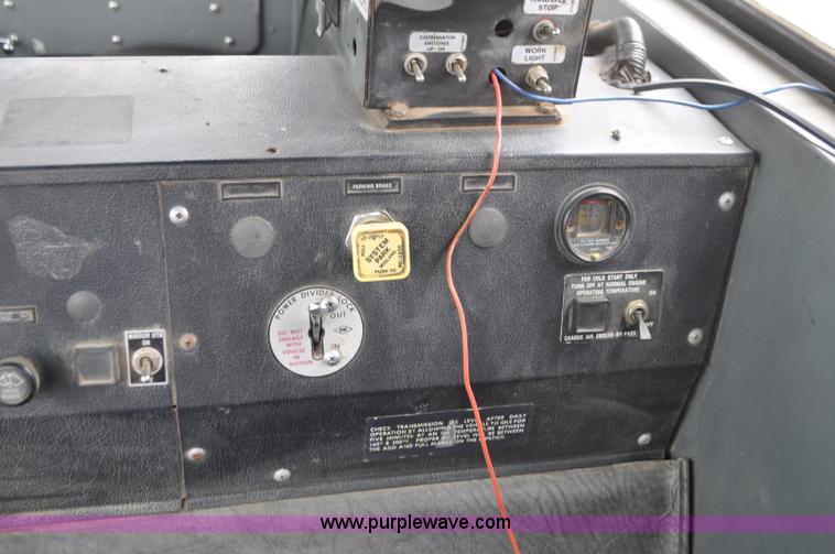 image for item G7400 1993 Mack MR688S refuse truck