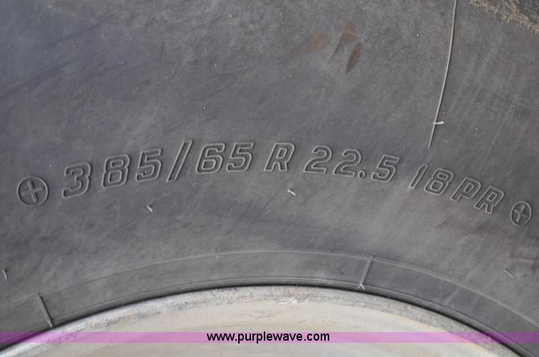 image for item G7400 1993 Mack MR688S refuse truck