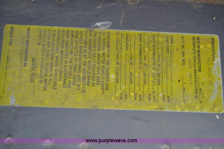 image for item G7400 1993 Mack MR688S refuse truck