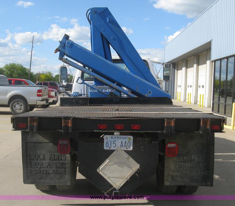 image for item J2810 1993 Ford F600 crane truck