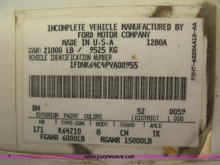 image for item J2810 1993 Ford F600 crane truck