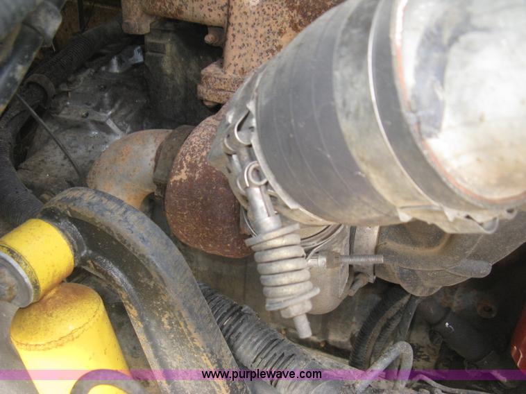 image for item J2810 1993 Ford F600 crane truck