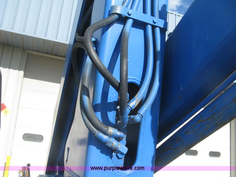 image for item J2810 1993 Ford F600 crane truck