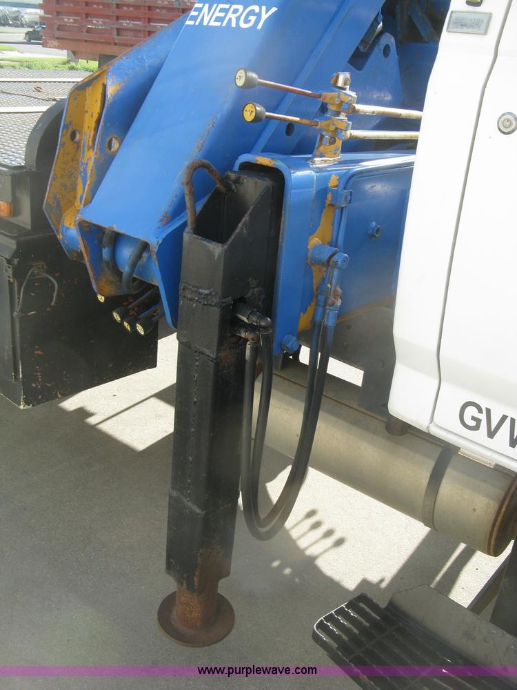 image for item J2810 1993 Ford F600 crane truck