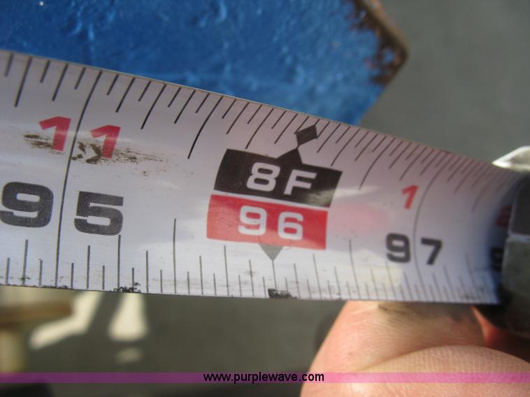 image for item J2810 1993 Ford F600 crane truck