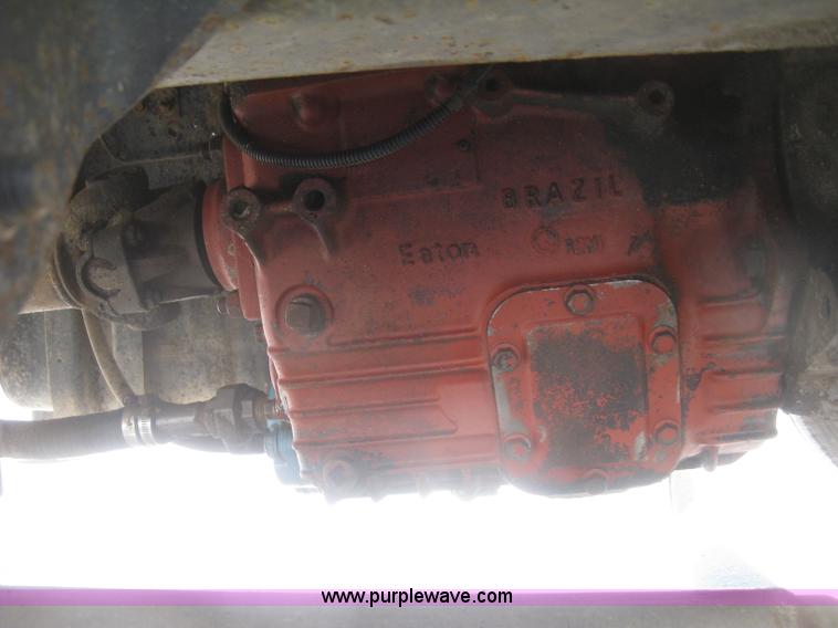 image for item J2810 1993 Ford F600 crane truck