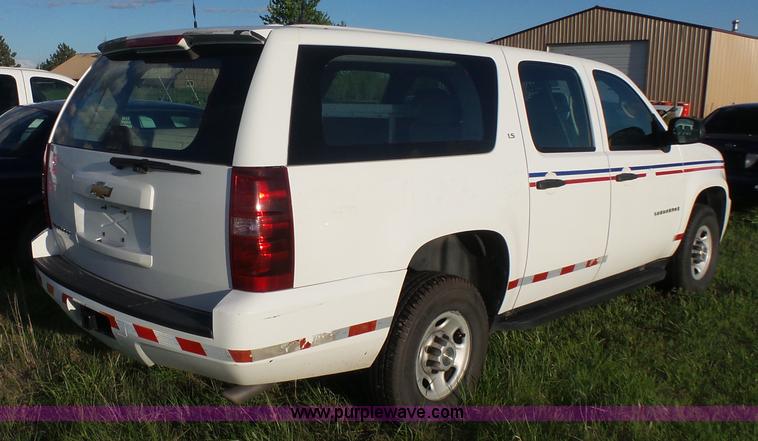 image for item J2813 2009 Chevrolet Suburban SUV