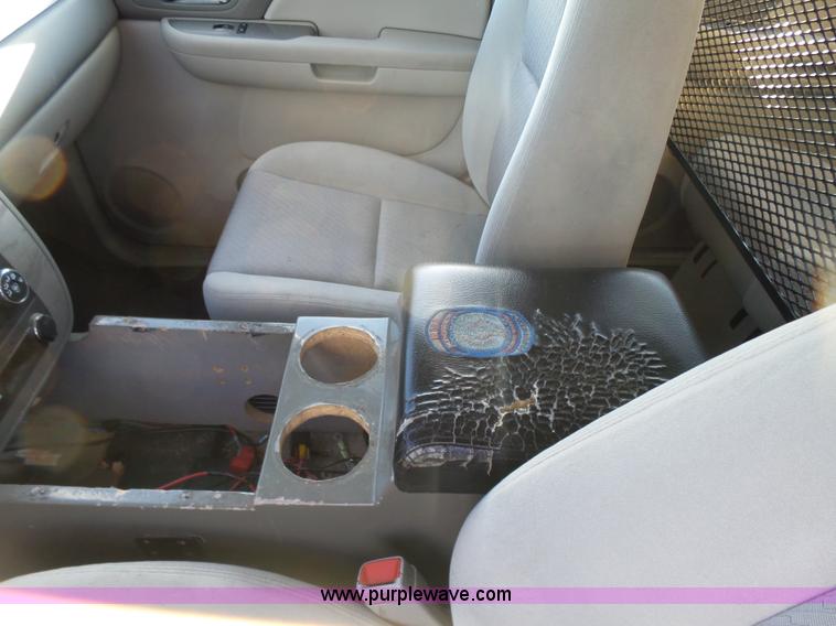 image for item J2813 2009 Chevrolet Suburban SUV