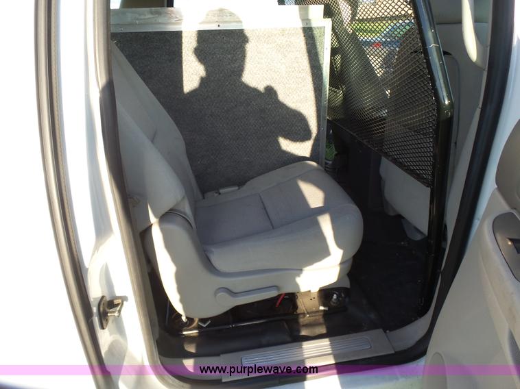 image for item J2813 2009 Chevrolet Suburban SUV