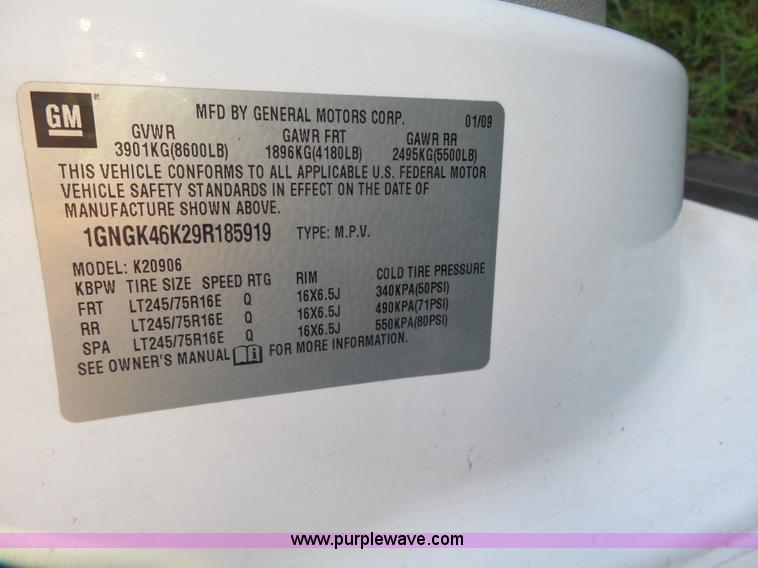 image for item J2813 2009 Chevrolet Suburban SUV