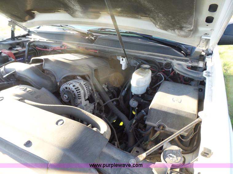 image for item J2813 2009 Chevrolet Suburban SUV