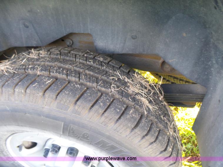 image for item J2813 2009 Chevrolet Suburban SUV