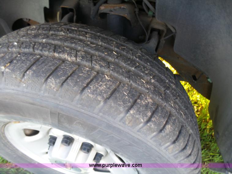 image for item J2813 2009 Chevrolet Suburban SUV