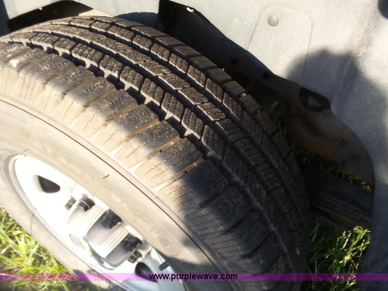 image for item J2813 2009 Chevrolet Suburban SUV