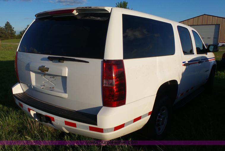 image for item J2814 2012 Chevrolet Suburban SUV