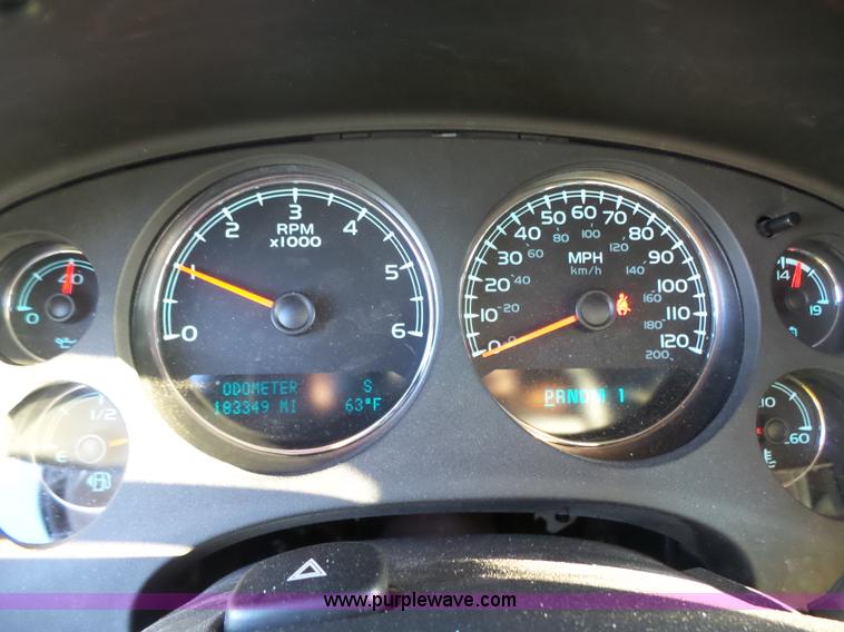 image for item J2814 2012 Chevrolet Suburban SUV