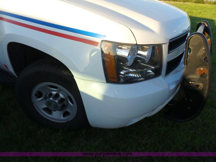 image for item J2814 2012 Chevrolet Suburban SUV