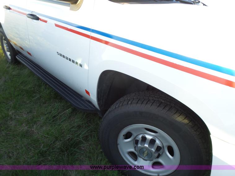 image for item J2814 2012 Chevrolet Suburban SUV