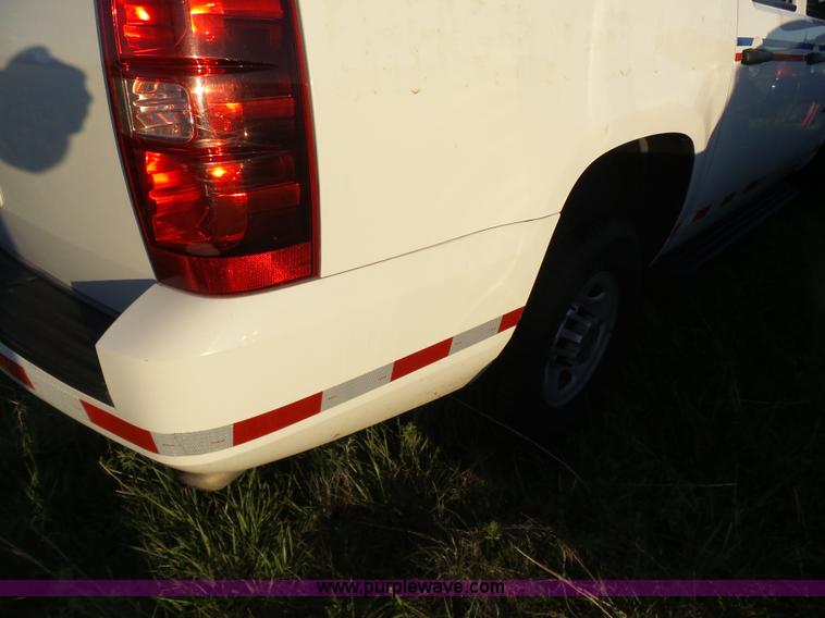 image for item J2814 2012 Chevrolet Suburban SUV