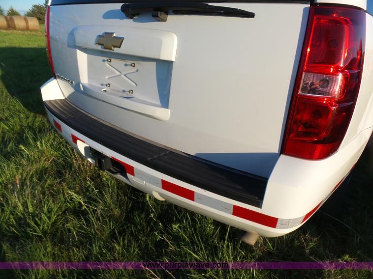 image for item J2814 2012 Chevrolet Suburban SUV