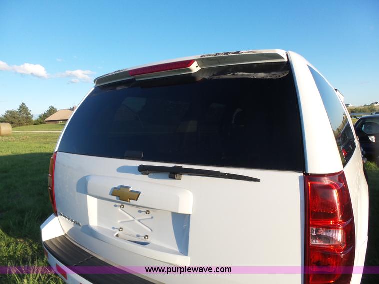 image for item J2814 2012 Chevrolet Suburban SUV