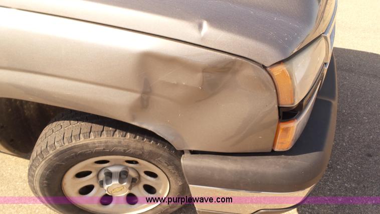 image for item J4959 2006 Chevrolet Silverado 1500 pickup truck