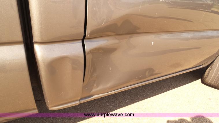 image for item J4959 2006 Chevrolet Silverado 1500 pickup truck