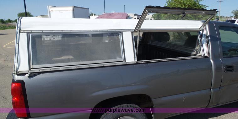 image for item J4959 2006 Chevrolet Silverado 1500 pickup truck