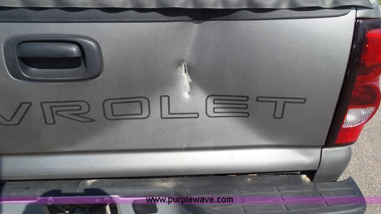 image for item J4959 2006 Chevrolet Silverado 1500 pickup truck