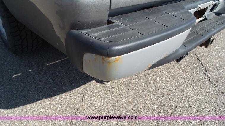 image for item J4959 2006 Chevrolet Silverado 1500 pickup truck