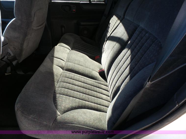 image for item J4967 2001 Chevrolet Blazer LS SUV