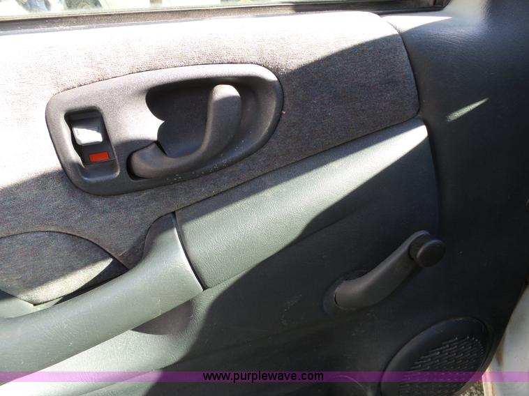 image for item J4967 2001 Chevrolet Blazer LS SUV