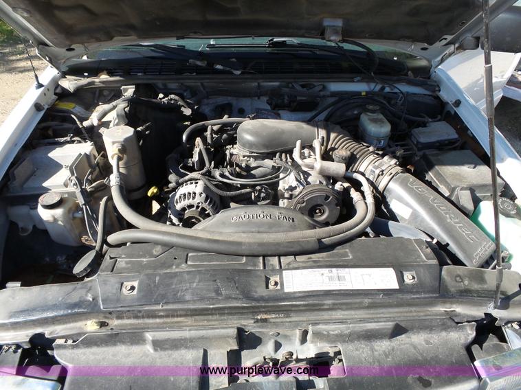 image for item J4967 2001 Chevrolet Blazer LS SUV