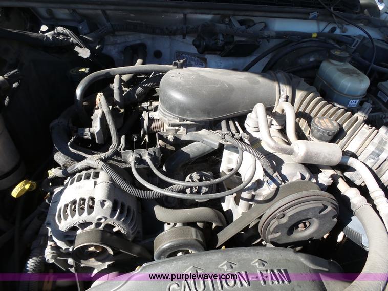 image for item J4967 2001 Chevrolet Blazer LS SUV