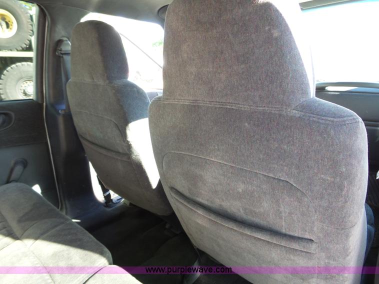 image for item J4967 2001 Chevrolet Blazer LS SUV