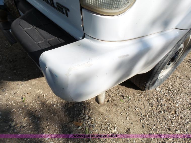 image for item J4967 2001 Chevrolet Blazer LS SUV