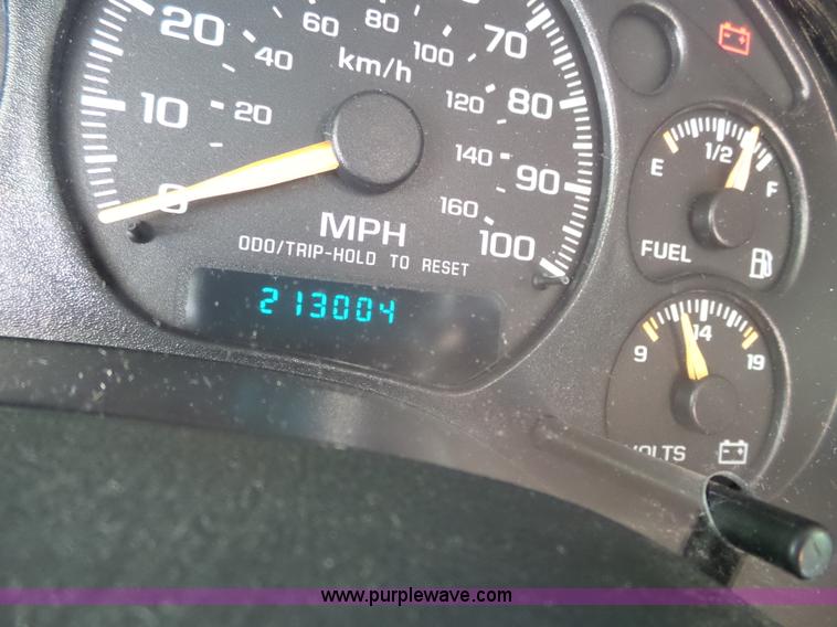 image for item J4967 2001 Chevrolet Blazer LS SUV