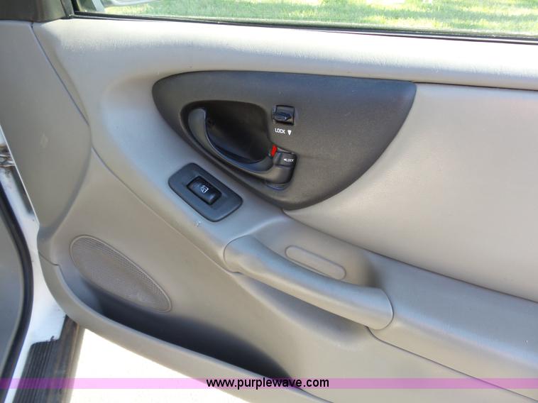 image for item J4971 2003 Chevrolet Malibu