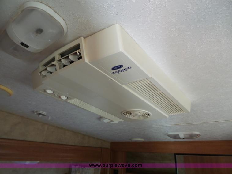 image for item J4974 2008 Montana Mountaineer camper