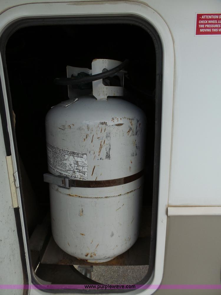 image for item J4974 2008 Montana Mountaineer camper