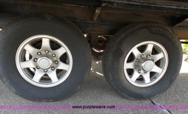 image for item J4974 2008 Montana Mountaineer camper