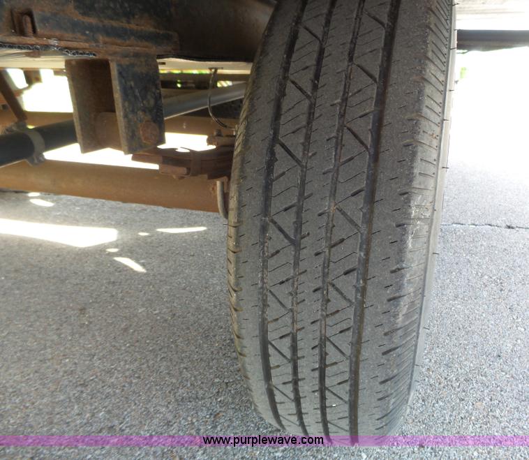 image for item J4974 2008 Montana Mountaineer camper