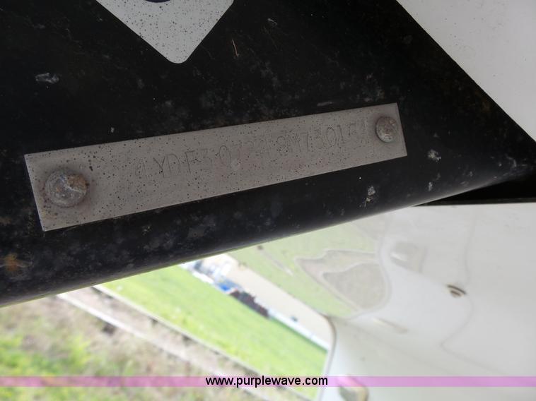 image for item J4974 2008 Montana Mountaineer camper