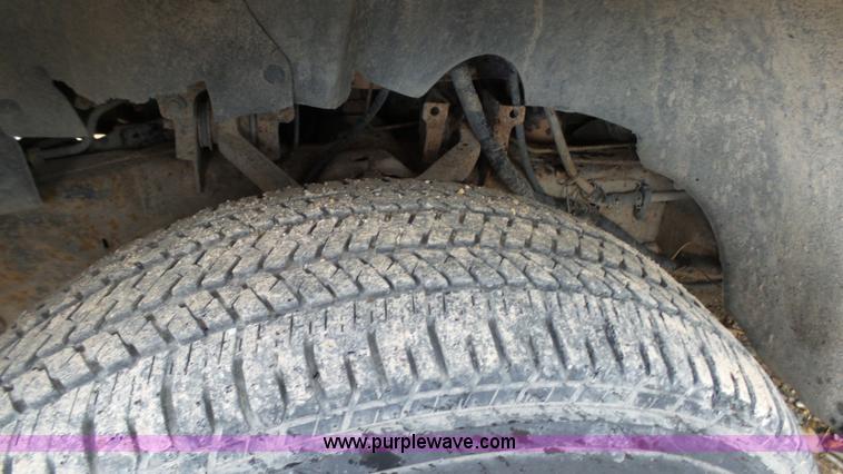 image for item K4170 1999 Ford F250 pickup truck