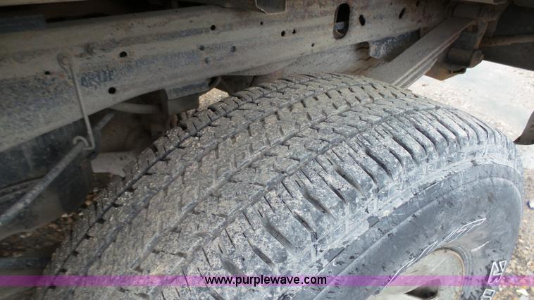 image for item K4170 1999 Ford F250 pickup truck