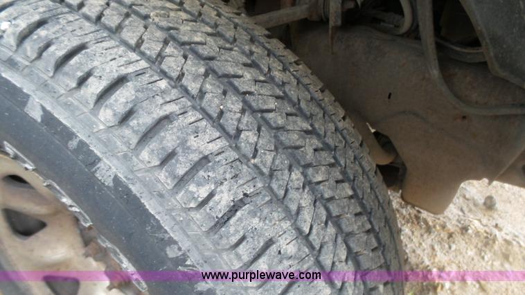 image for item K4170 1999 Ford F250 pickup truck