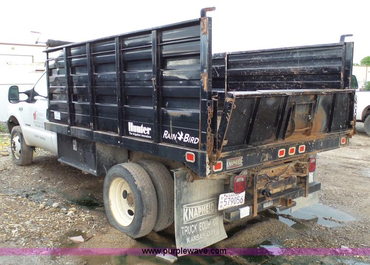 image for item K4171 2003 Ford F550 Super Duty flatbed dump pickup truck