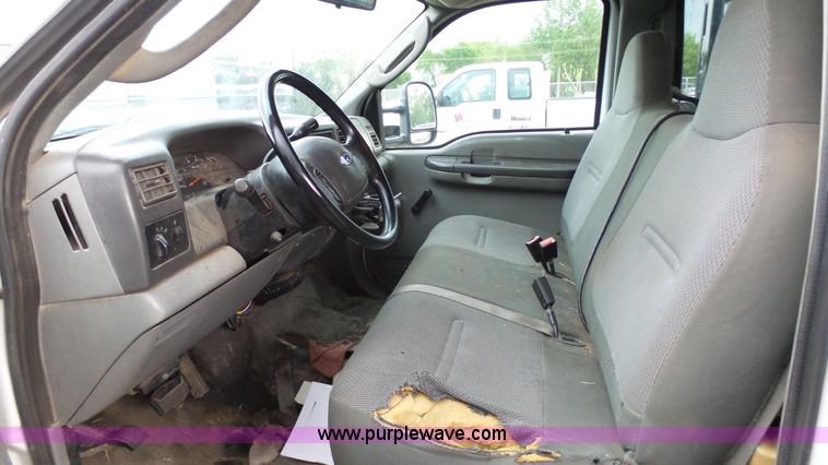 image for item K4171 2003 Ford F550 Super Duty flatbed dump pickup truck