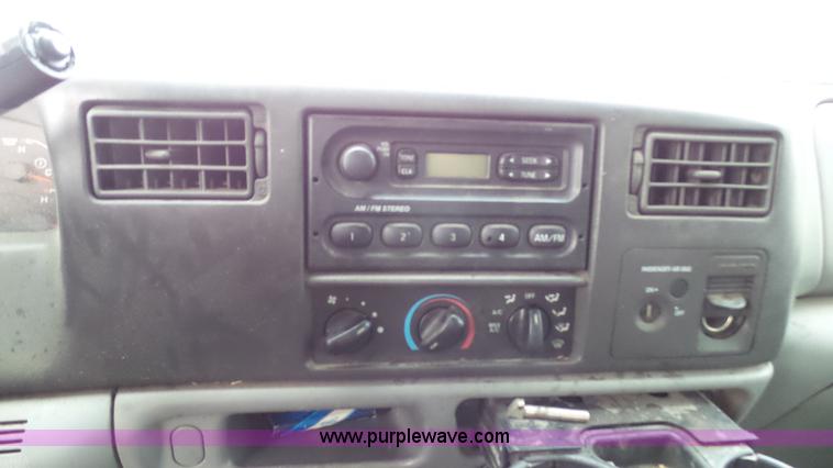 image for item K4171 2003 Ford F550 Super Duty flatbed dump pickup truck