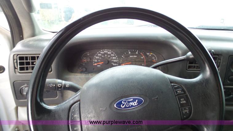 image for item K4171 2003 Ford F550 Super Duty flatbed dump pickup truck